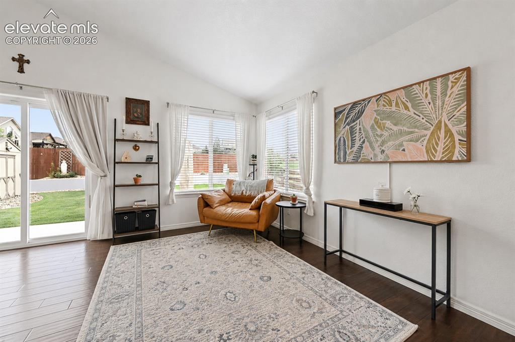 Image 11 of 50: Living Room