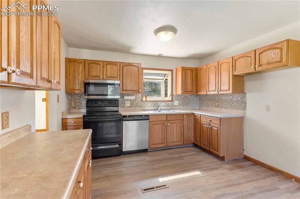 Listing 3298424, Image 10 of 41