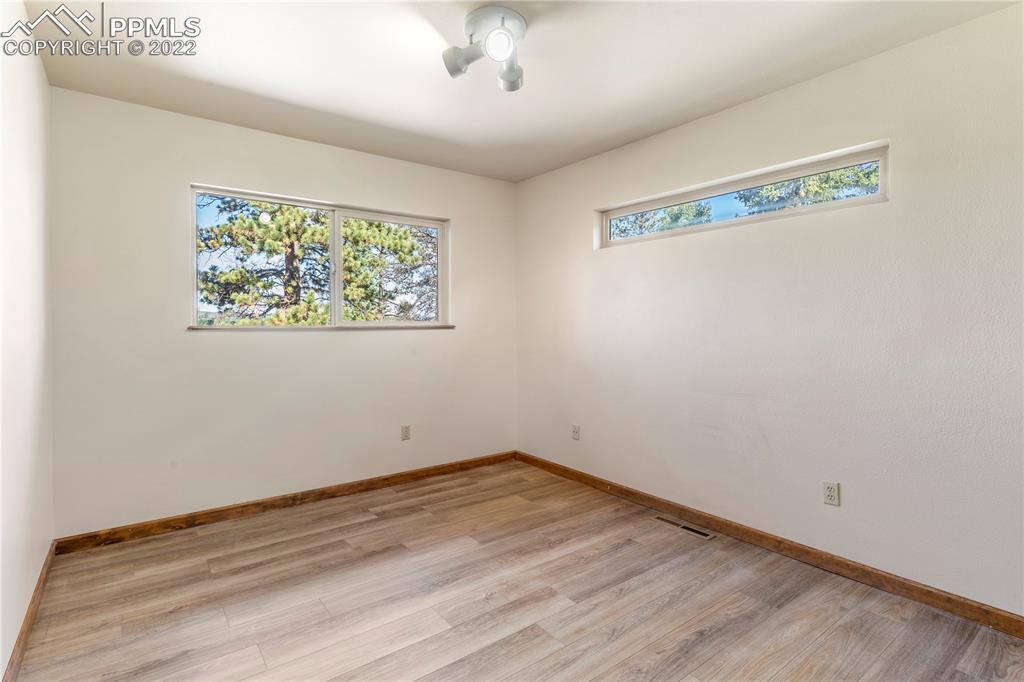Listing 3298424, Image 17 of 41
