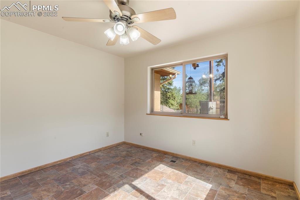 Listing 3298424, Image 22 of 41