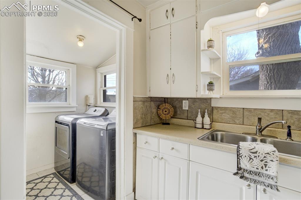 Image 15 of 37: Laundry