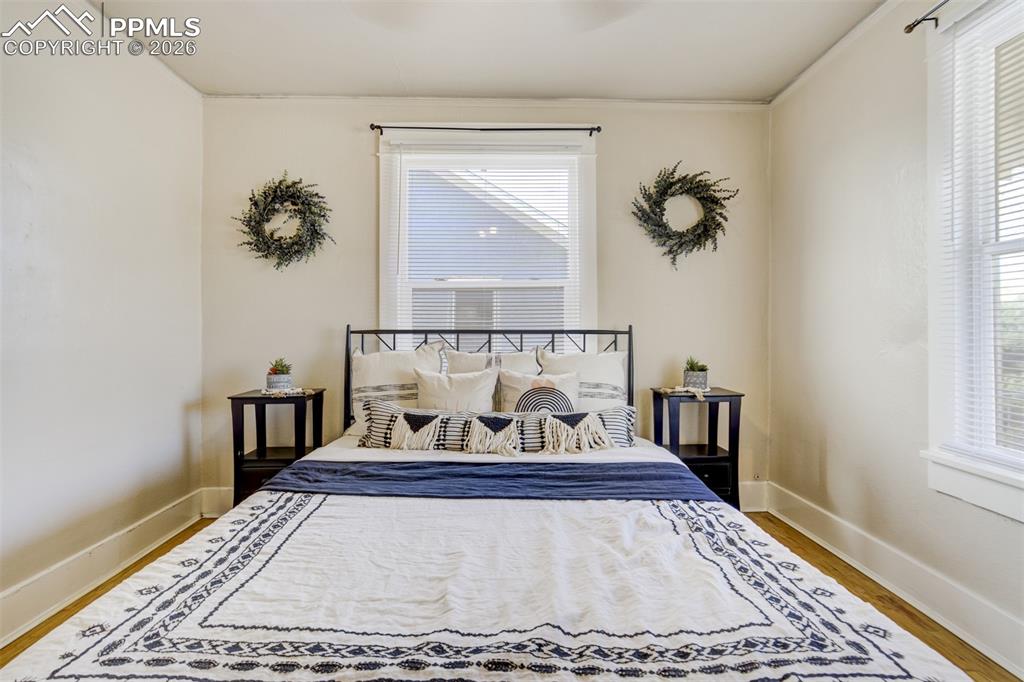 Image 19 of 37: Bedroom