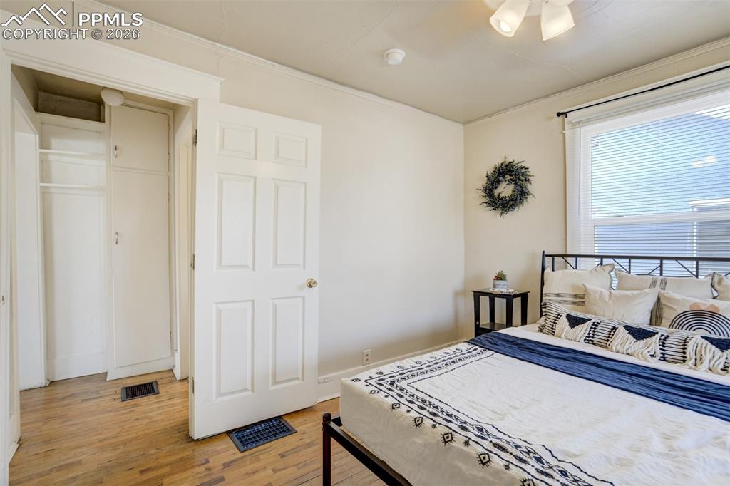 Image 20 of 37: Bedroom