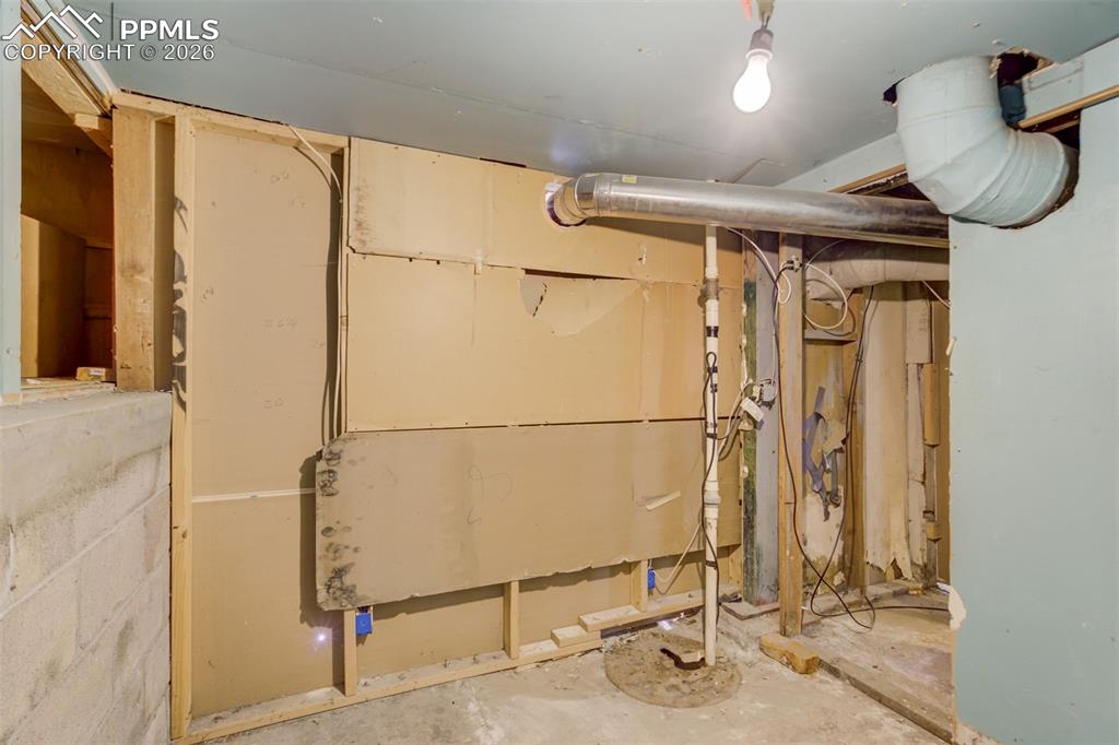 Image 30 of 37: Basement