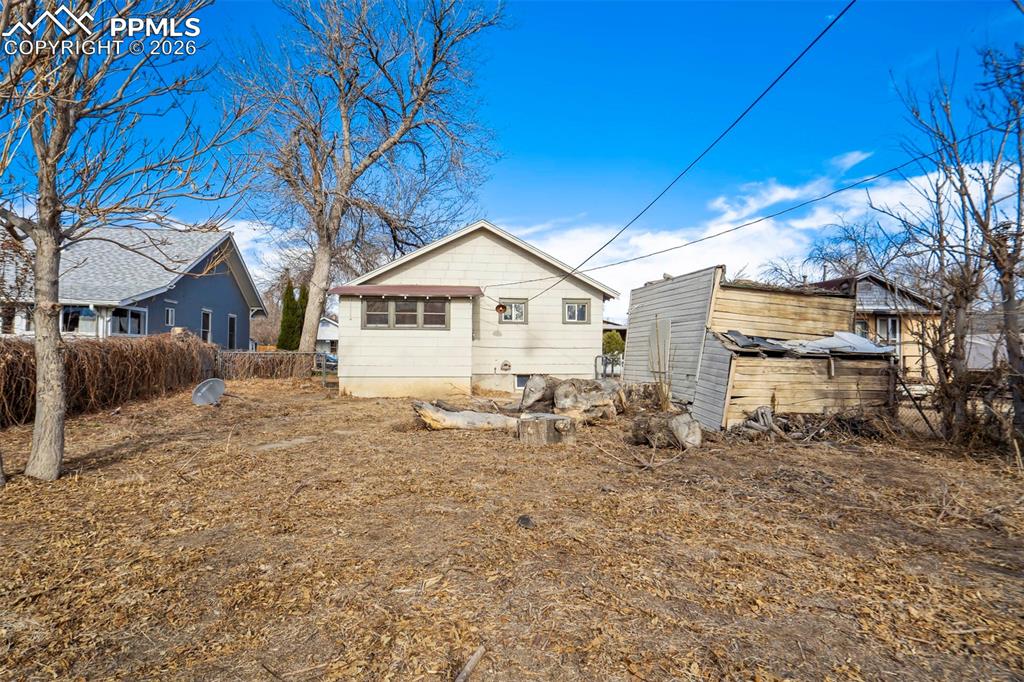 Image 31 of 37: Back of Structure