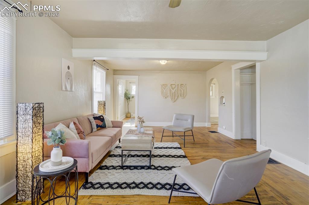 Image 5 of 37: Living Room