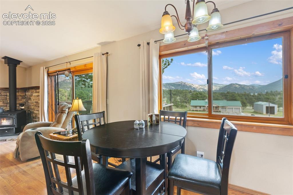 Image 8 of 35: Dining Area 