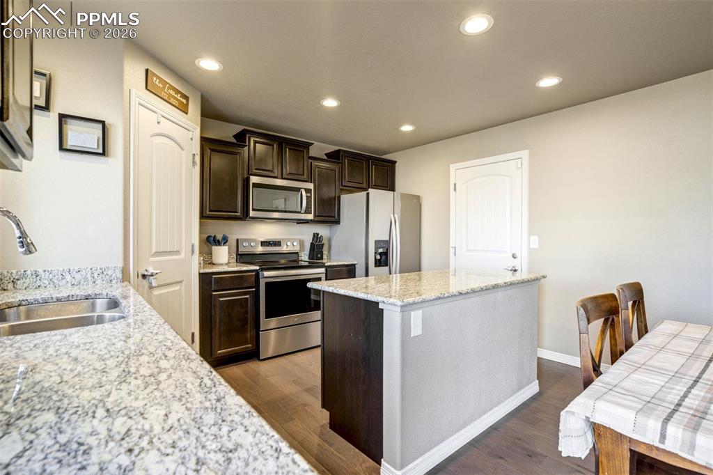 Image 11 of 49: Kitchen