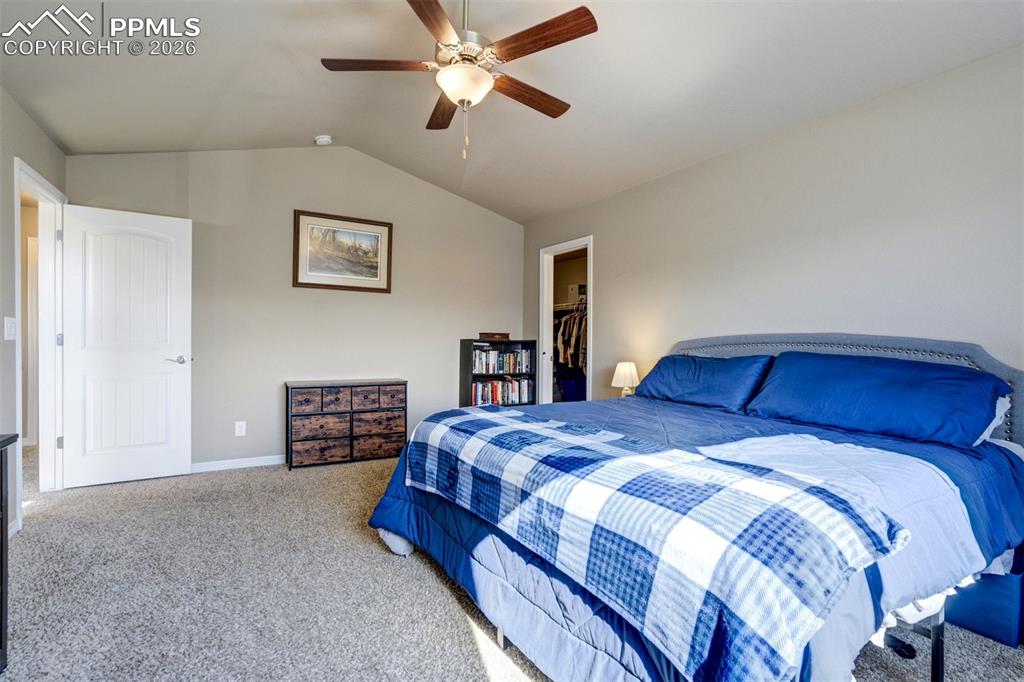 Image 17 of 49: Bedroom