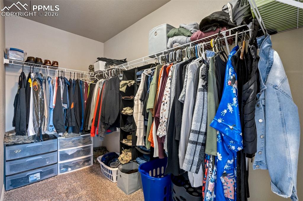 Image 22 of 49: Closet