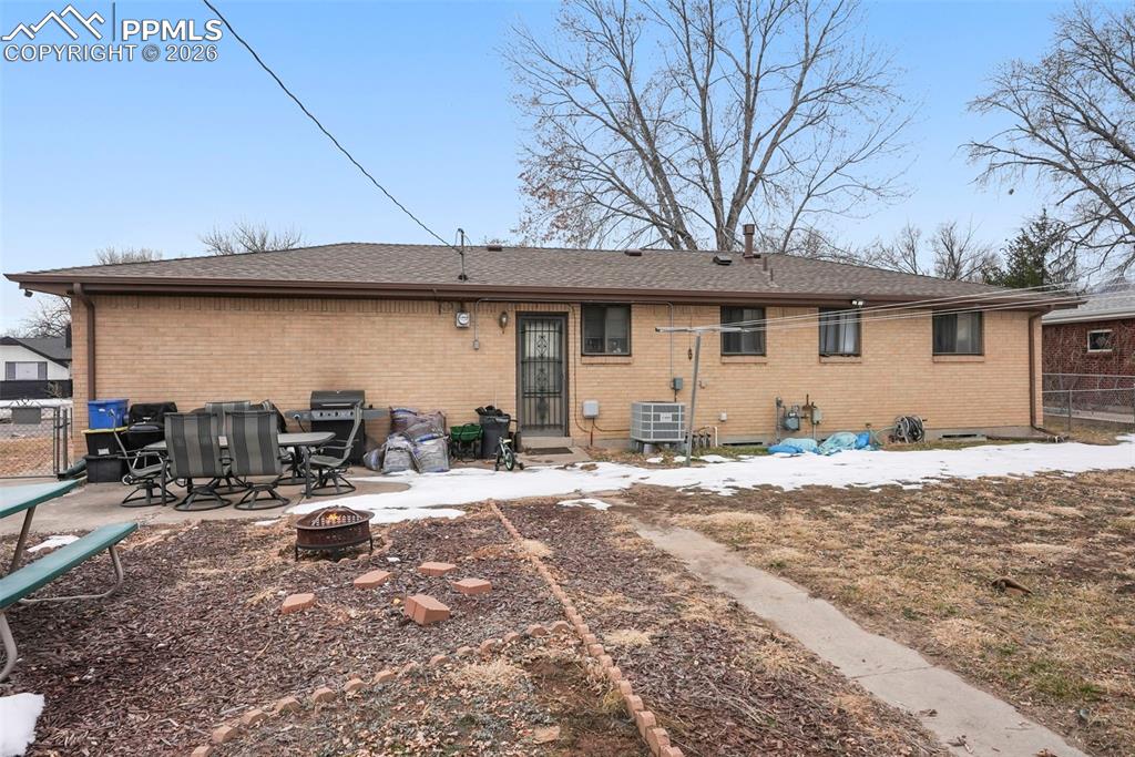 Image 29 of 44: Back of Structure