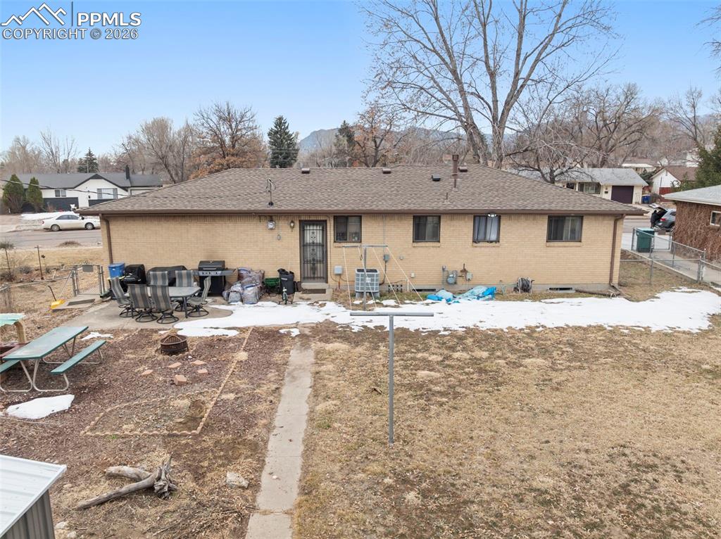 Image 42 of 44: Back of Structure