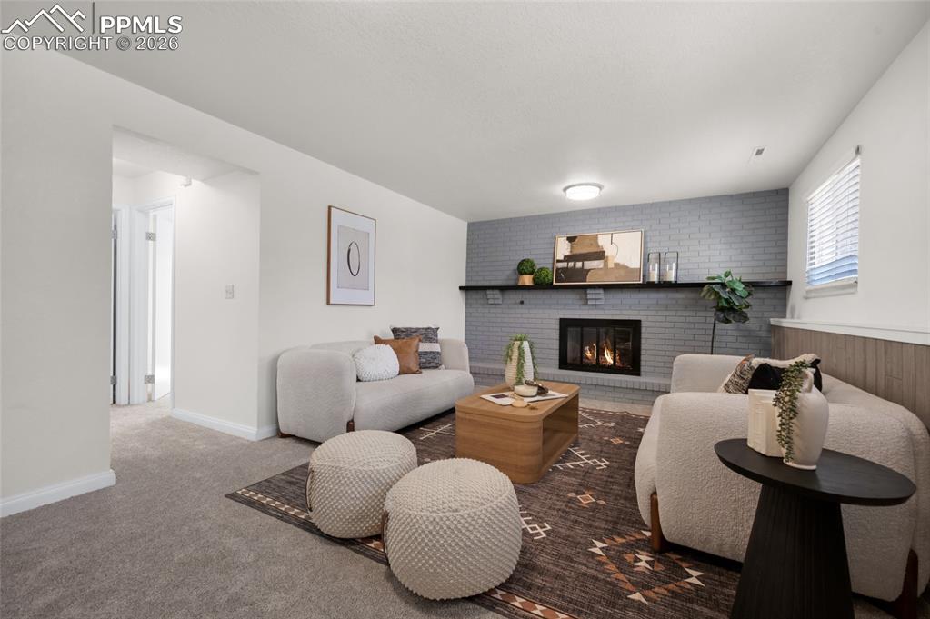 Image 13 of 37: Kitchen