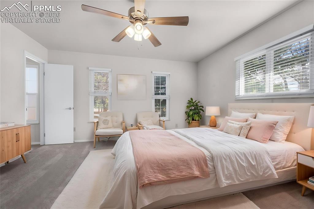 Image 19 of 37: Laundry