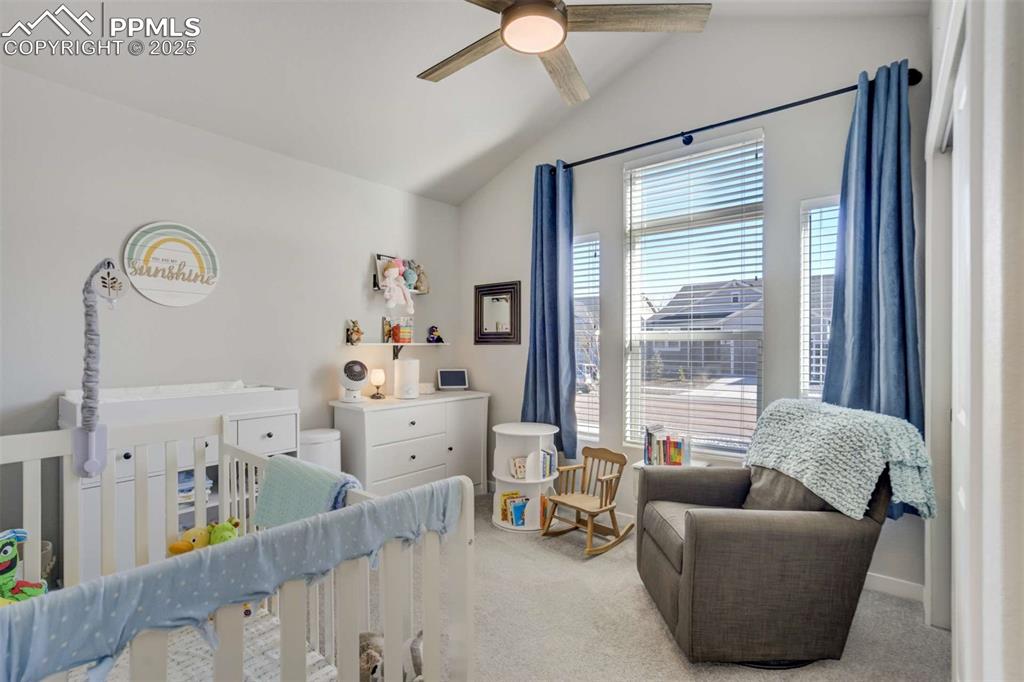 Image 28 of 50: Bedroom