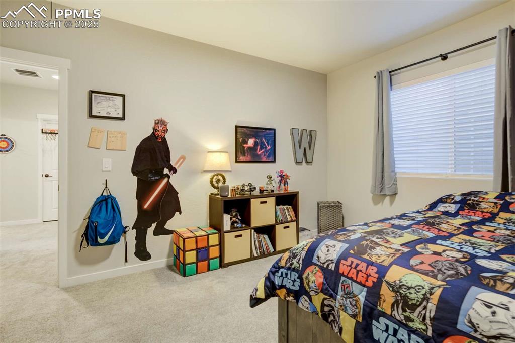 Image 41 of 50: Bedroom