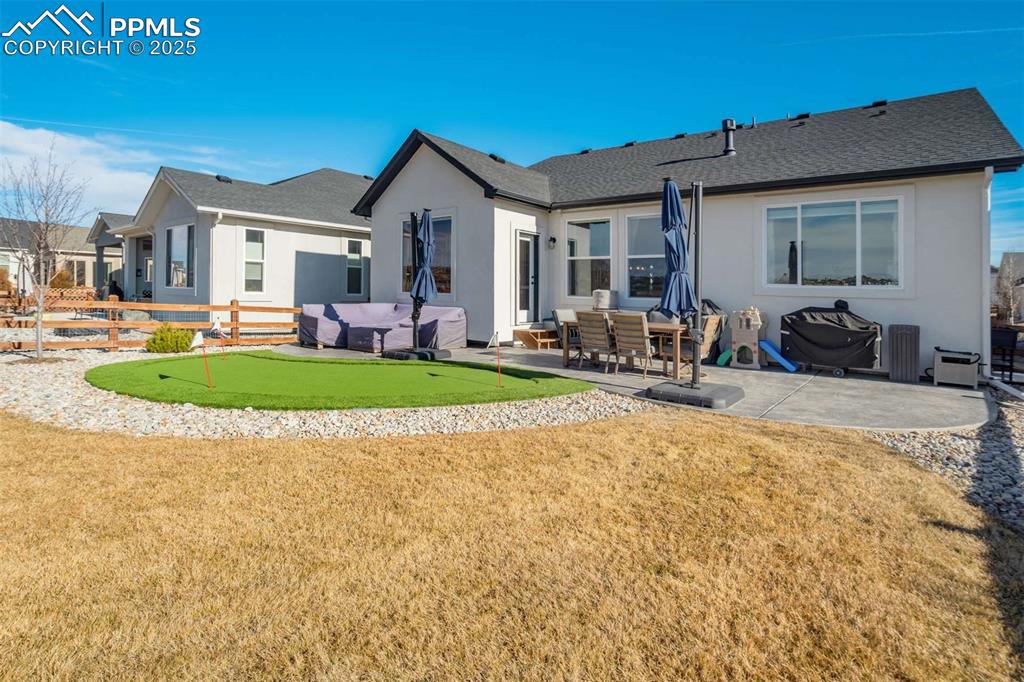 Image 50 of 50: Back of Structure