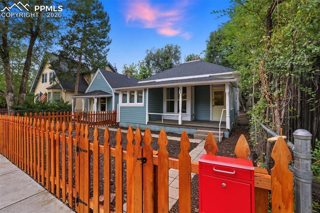 Image 3 of 33: Front of Structure