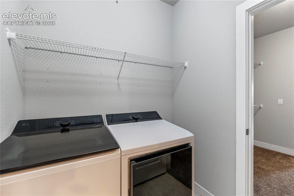 Image 18 of 22: Washer and dryer are included