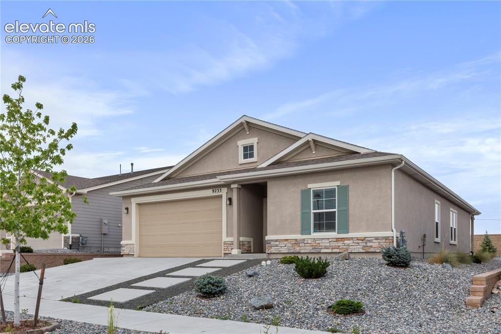 Image 2 of 22: Front of home