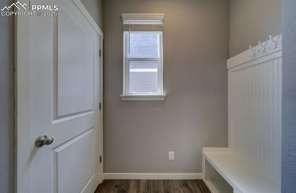 Image 16 of 28: Mud Room