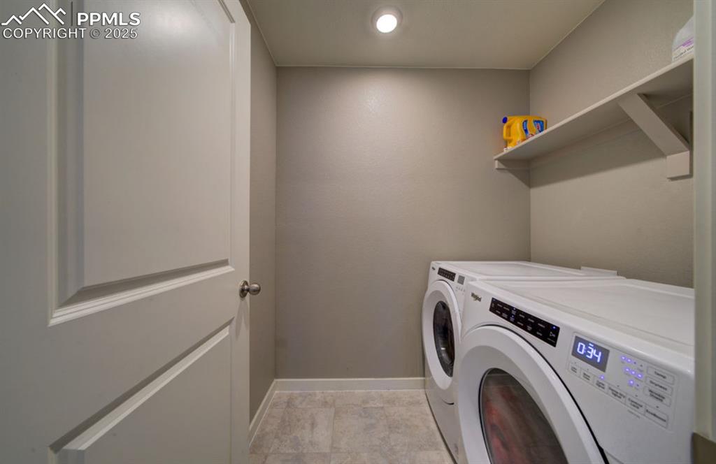 Image 17 of 28: Laundry