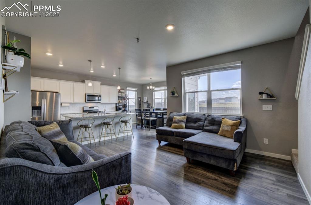 Image 4 of 28: Living Room