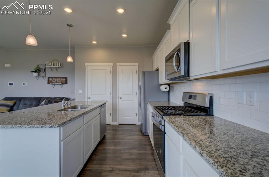 Image 6 of 28: Kitchen