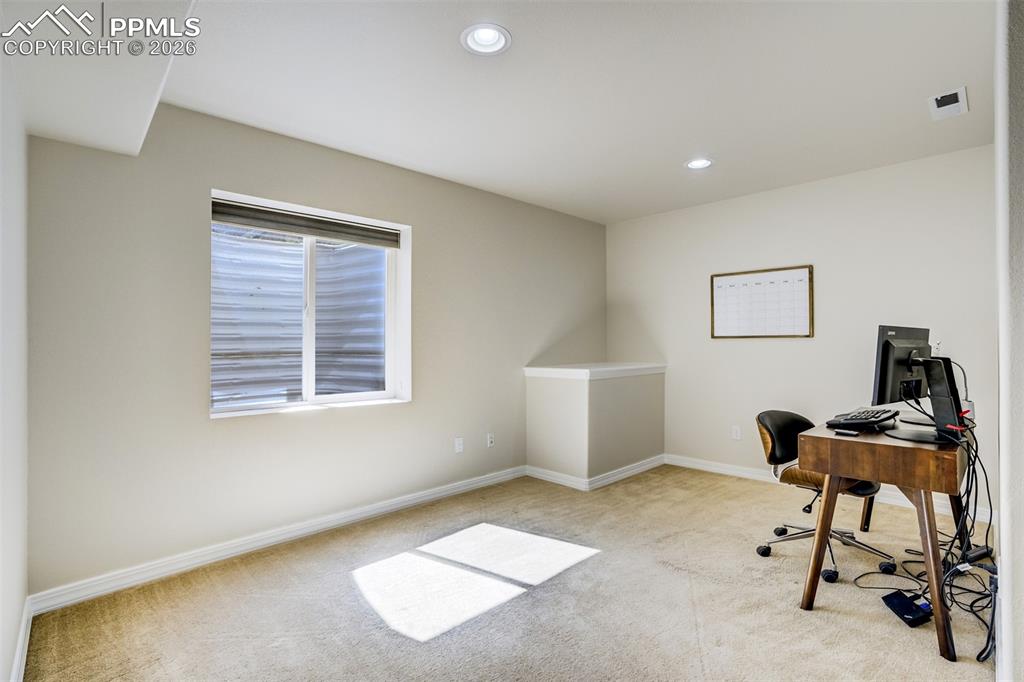 Image 42 of 49: Family Room