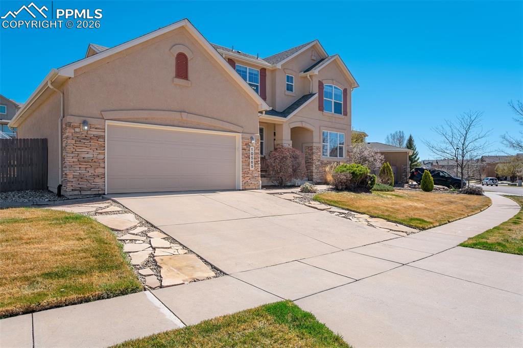 Image 7 of 49: Front of Structure