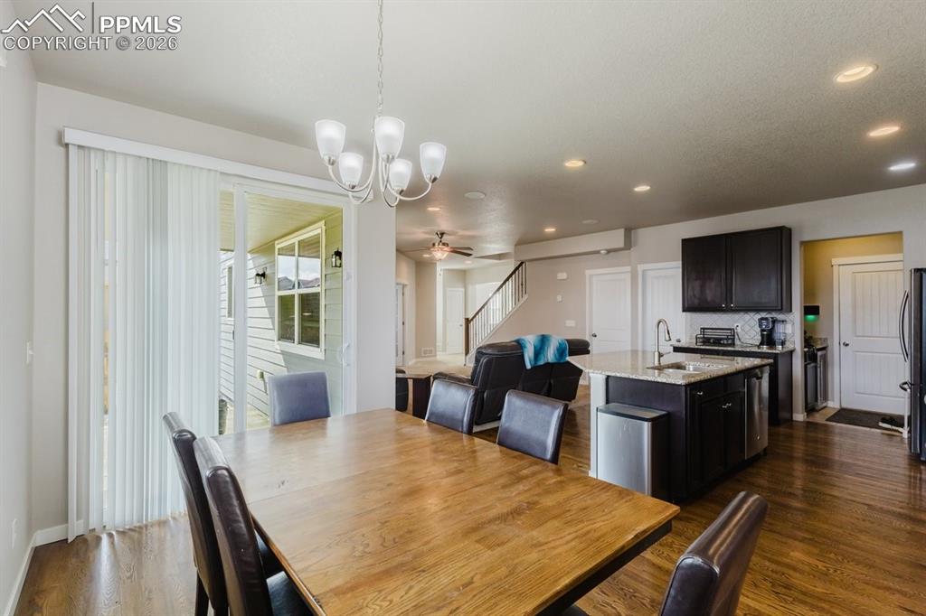 Image 13 of 37: Dining Area