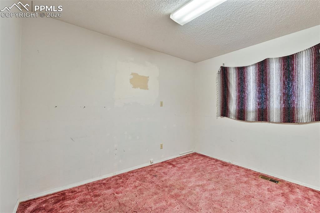 Image 20 of 41: Bedroom