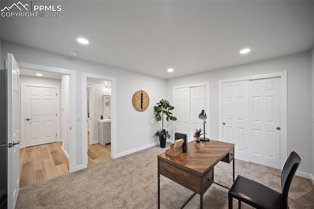 Image 15 of 43: Office