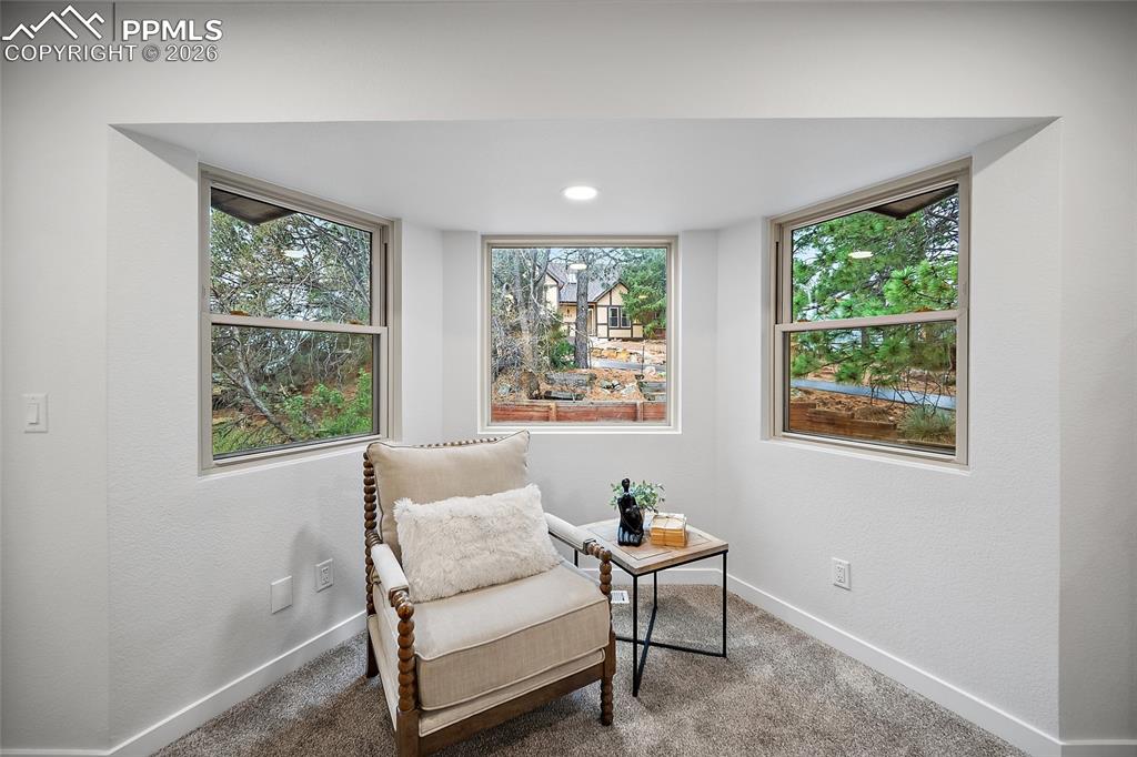 Image 25 of 43: Sitting Room