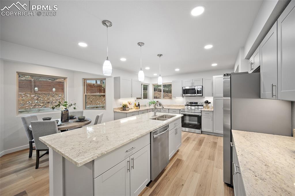 Image 5 of 43: Kitchen