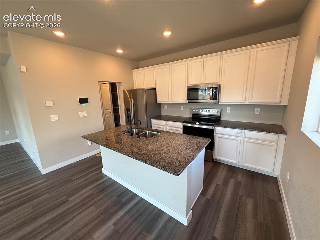 Image 2 of 13: Kitchen