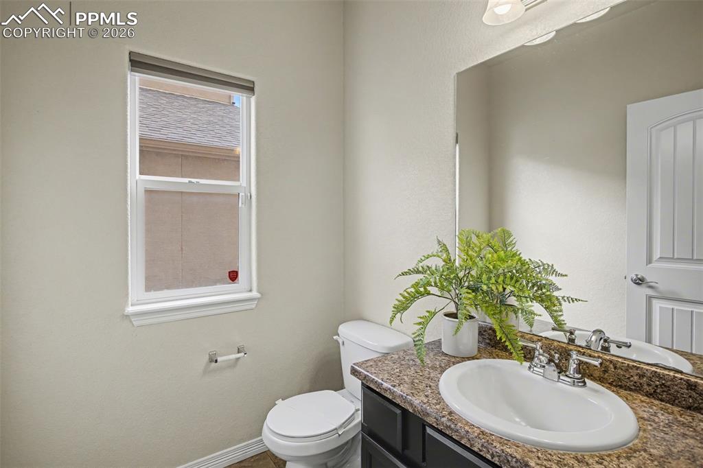 Image 18 of 47: Bathroom