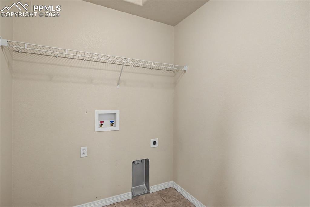 Image 26 of 47: Laundry