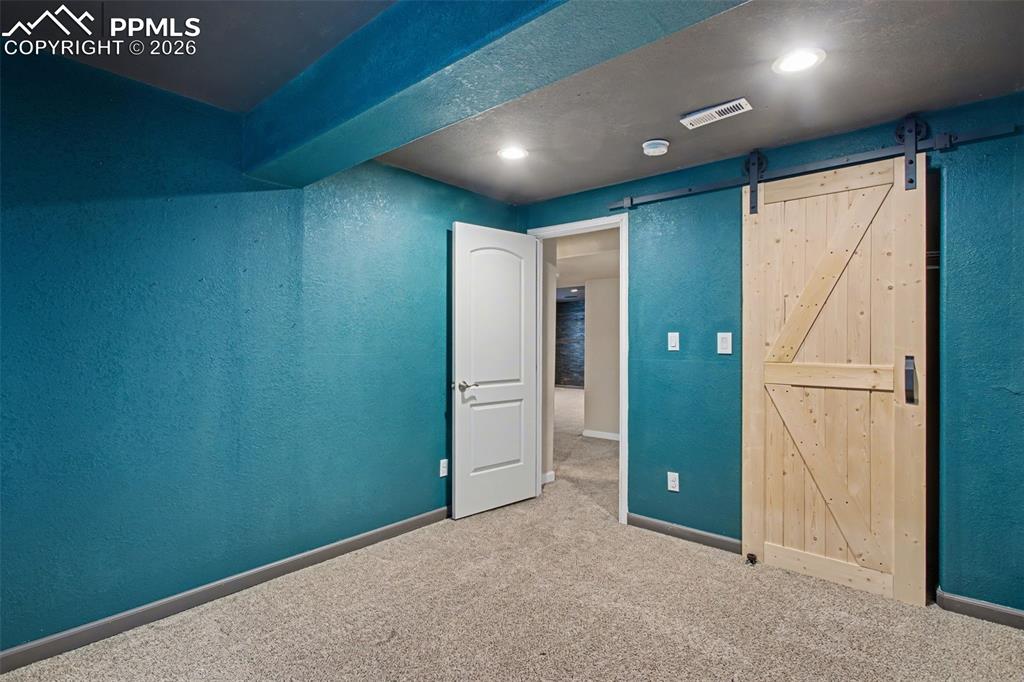 Image 36 of 47: Bedroom