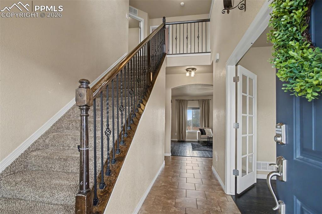 Image 6 of 47: Entry