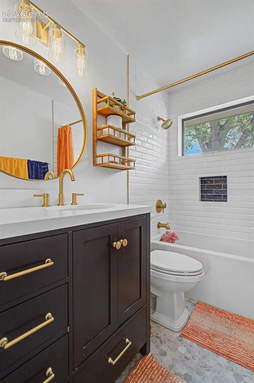 Image 32 of 47: Fully Remodeled bath upstairs