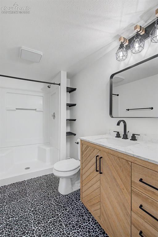 Image 36 of 47: Basement Bathroom