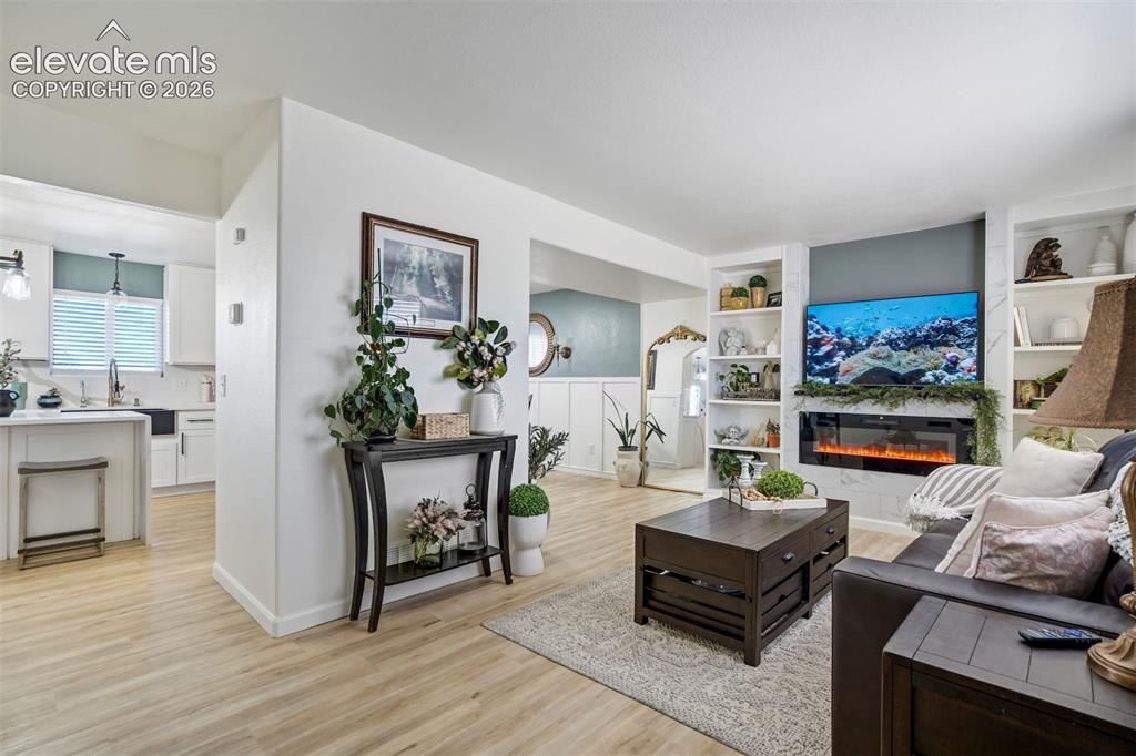 Image 14 of 49: Living Room