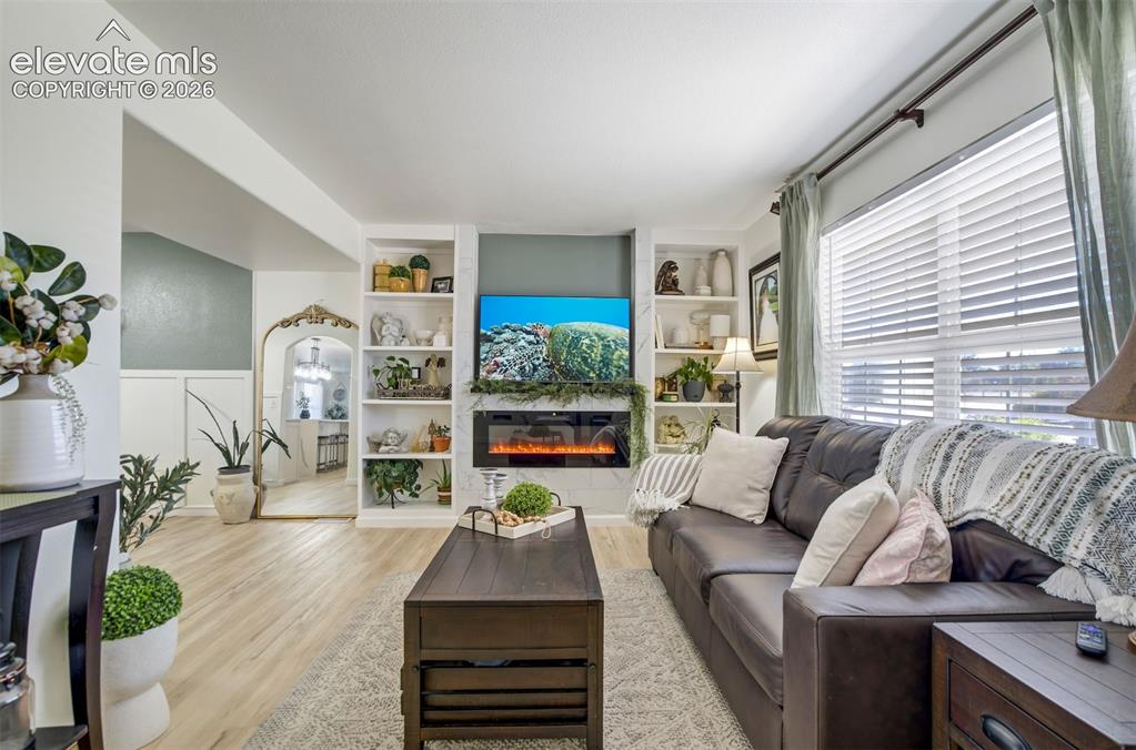 Image 15 of 49: Living Room