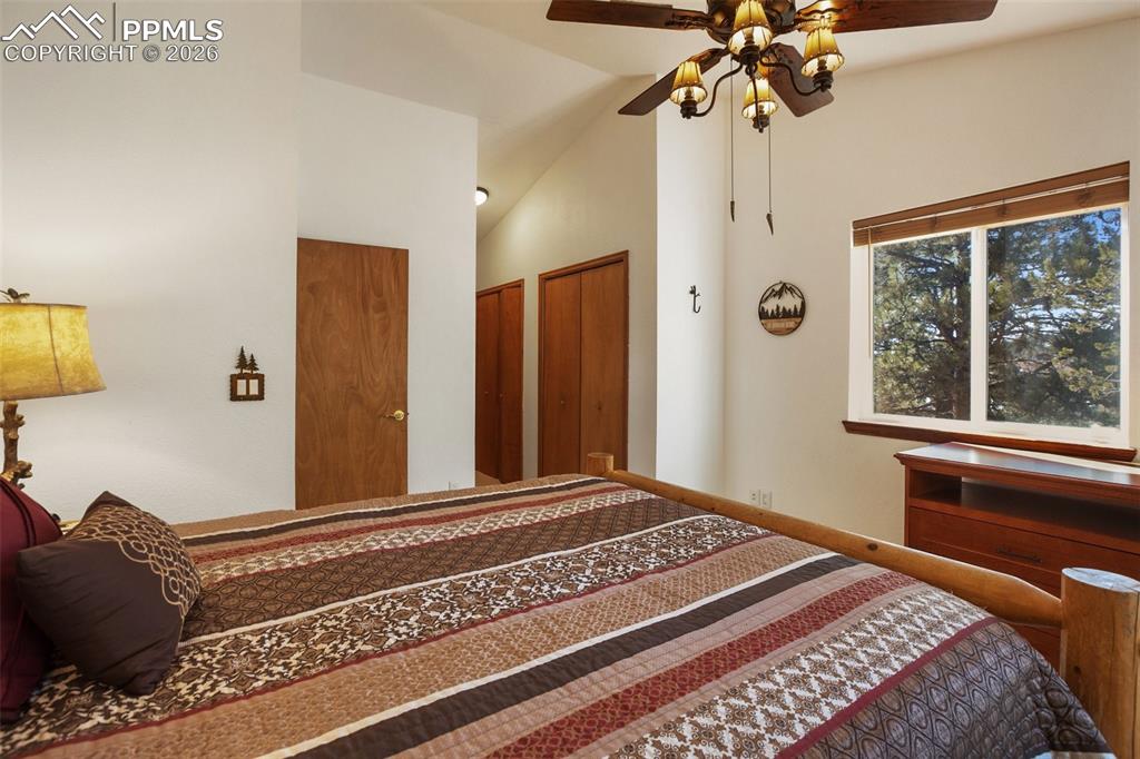 Image 28 of 45: Bedroom