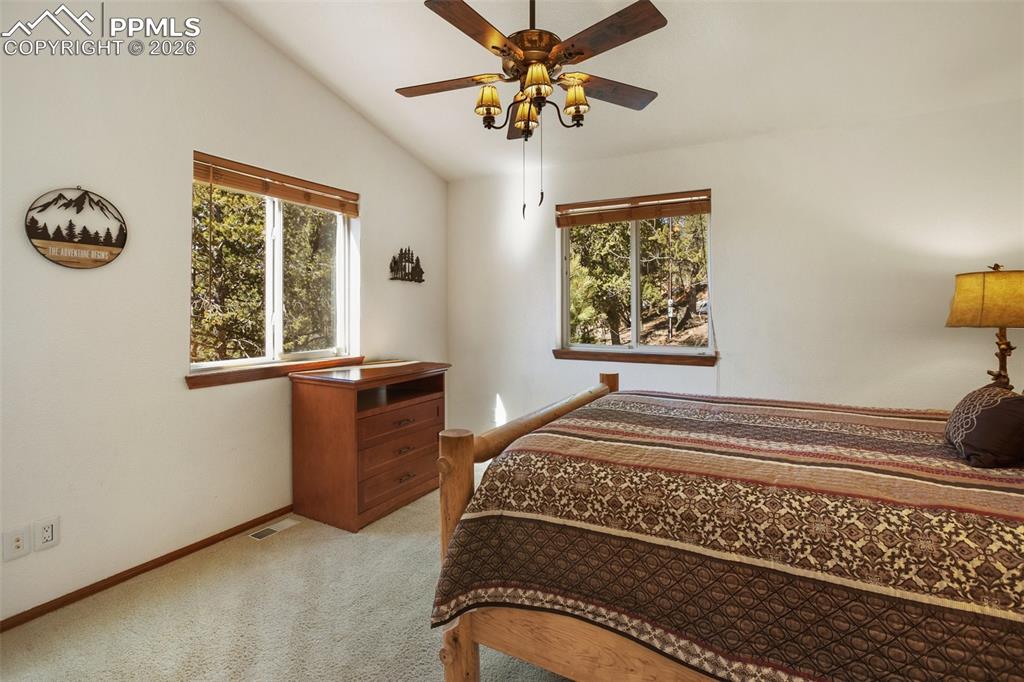 Image 29 of 45: Bedroom