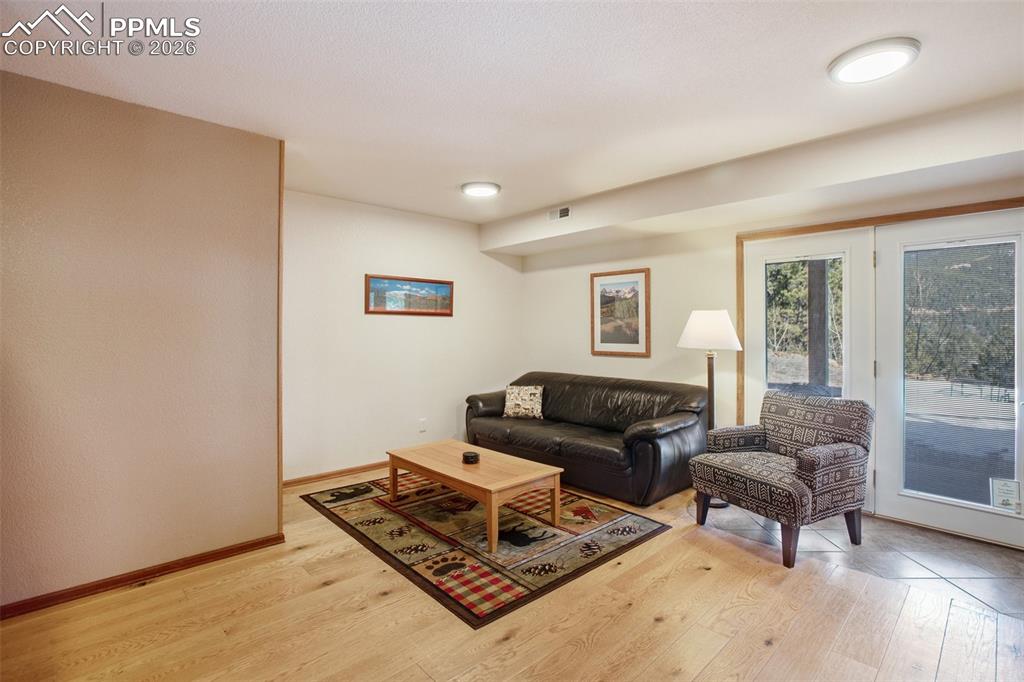 Image 36 of 45: Living Room