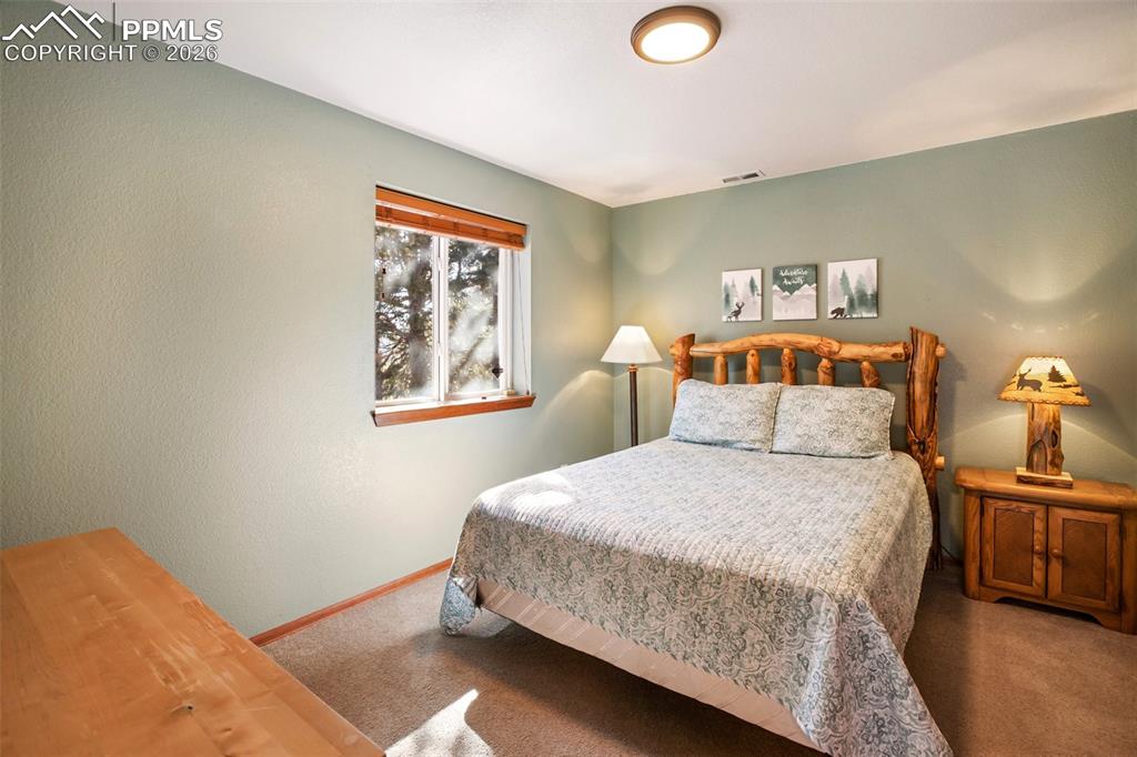 Image 40 of 45: Bedroom