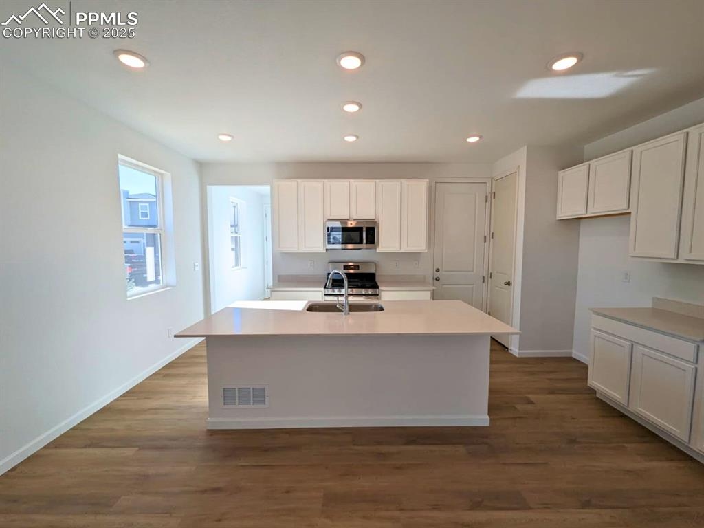 Image 2 of 12: Kitchen