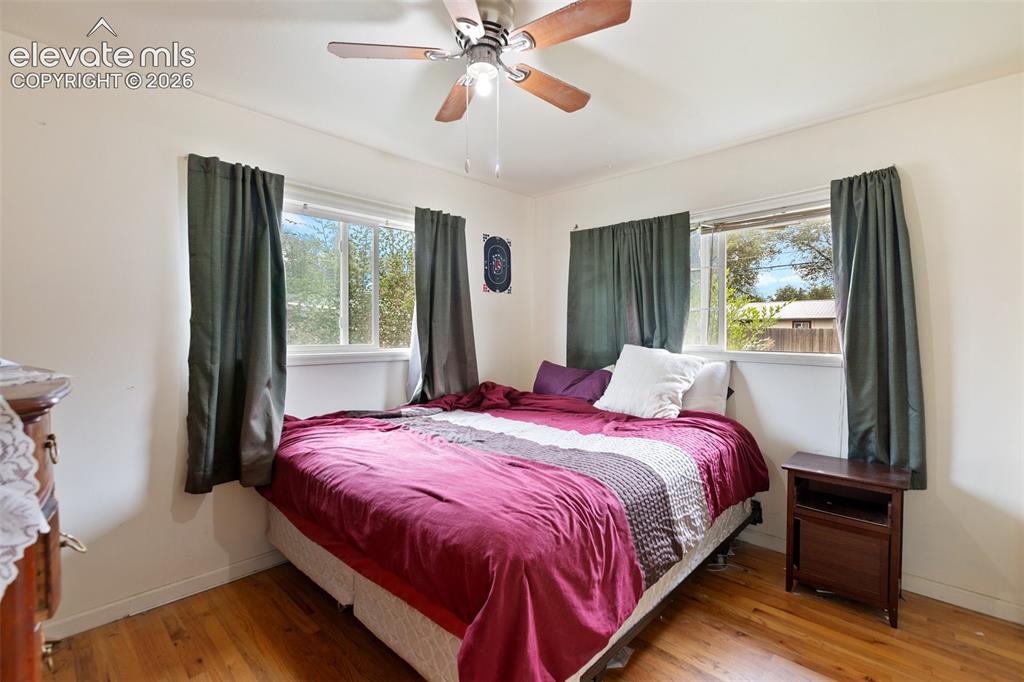 Image 10 of 21: Bedroom